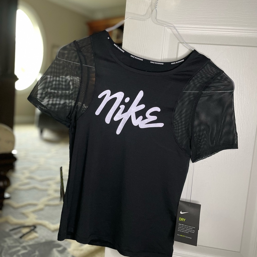 Nike workout top😍